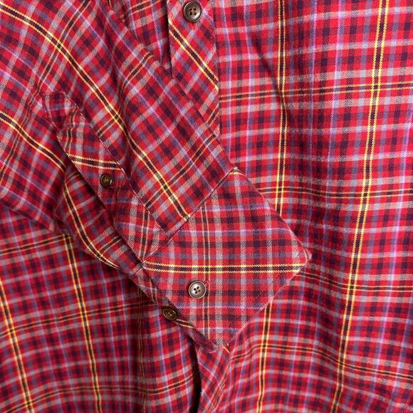 Penguin Shirt Men's Medium Red Plaid Button Down Long‎ Sleeve Classic Fit - Picture 3 of 9